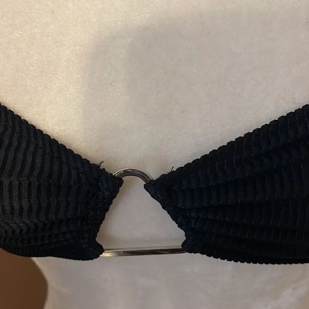 Out From Under Urban Outfitters Size Medium NWOT - Picture 3 of 6